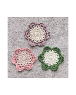 Bloom Bloom Coaster pattern by um。